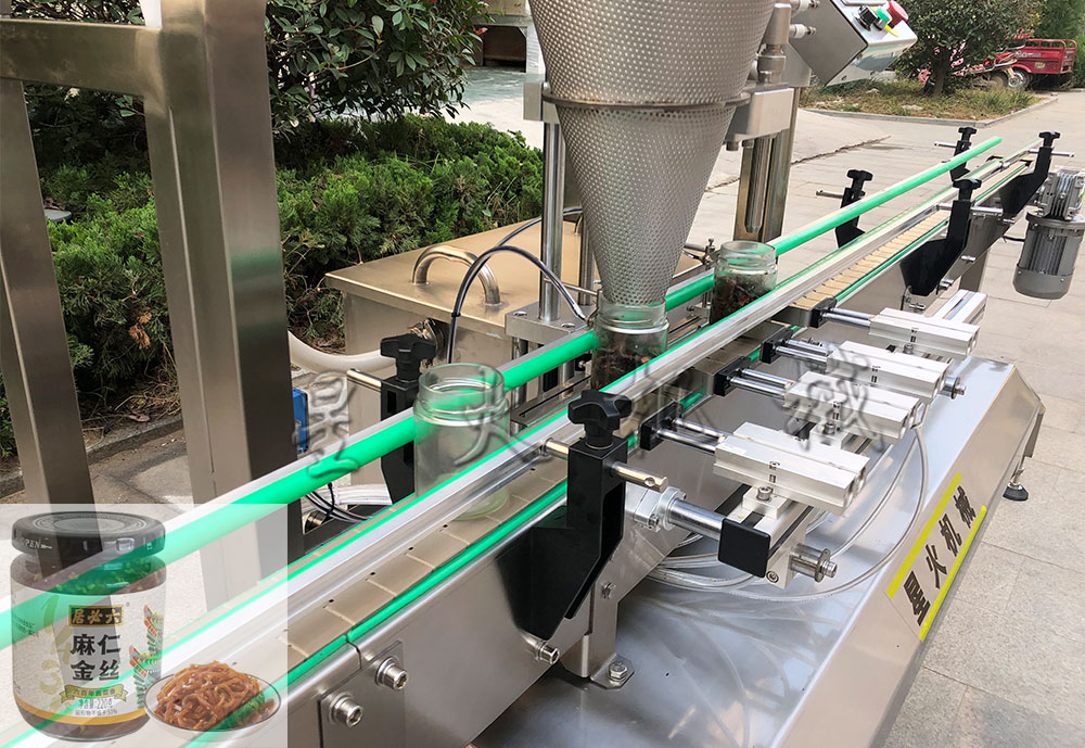全自動醬菜灌裝機械設備細節展示